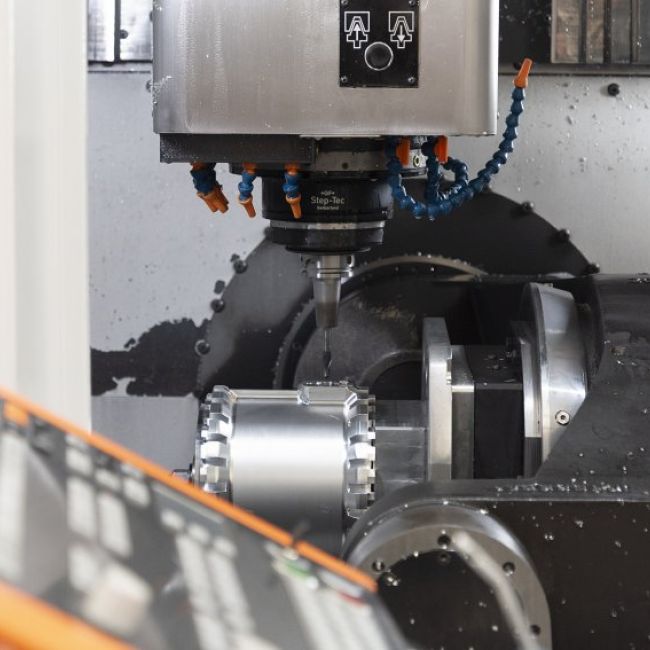 maquina mecanizado 5 ejes