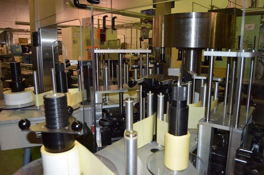 Mantenimiento de etiquetadoras industriales para bodegas Mantenimiento de etiquetadoras industriales para bodegas